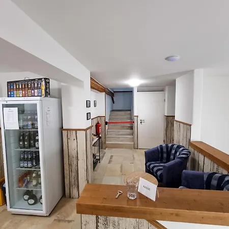 Apartment 1 Mit Terrasse *