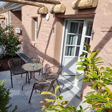 1 Mit Terrasse * Wehlenberg