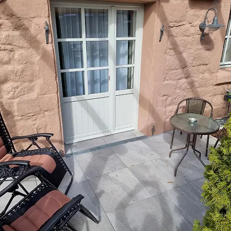 Apartment 1 Mit Terrasse